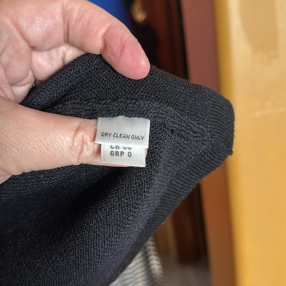 ST JOHN BASICS KNIT WOMENS TOP CAMI BLACK SANTANA KNIT SIZE MEDIUM - Picture 6 of 9